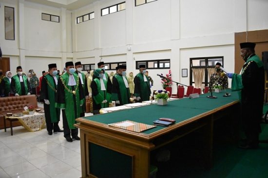 Persiapan Menjadi Hakim Dan Informasi Gaji Hakim 