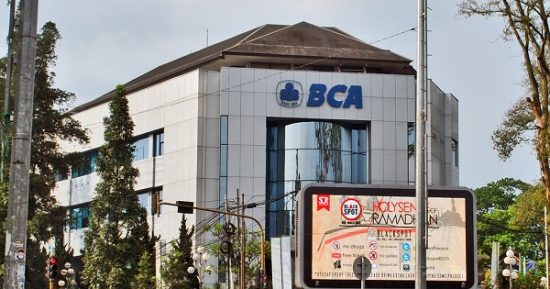 Informasi Gaji karyawan Bank BCA Terbaru