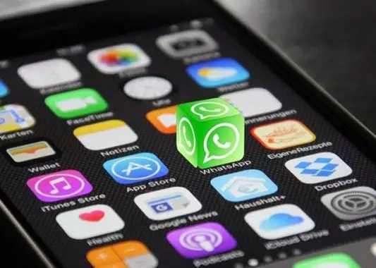 Cara Membaca Pesan Grup WhatsApp Tanpa Diketahui Pengirim